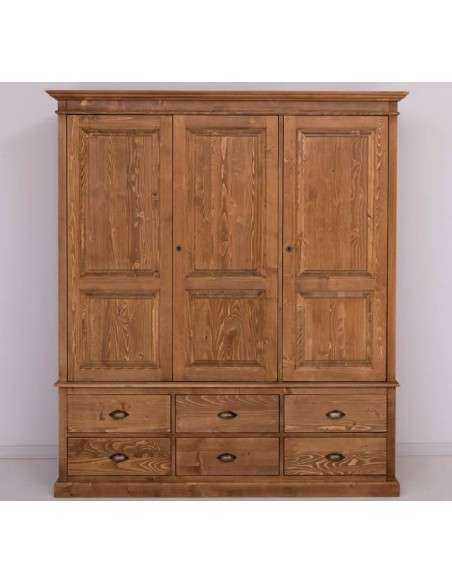 Armadio guardaroba country in legno massello a tre ante e cassetti  MS363